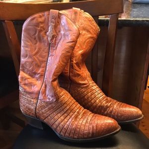 Genuine Armadillo Boots